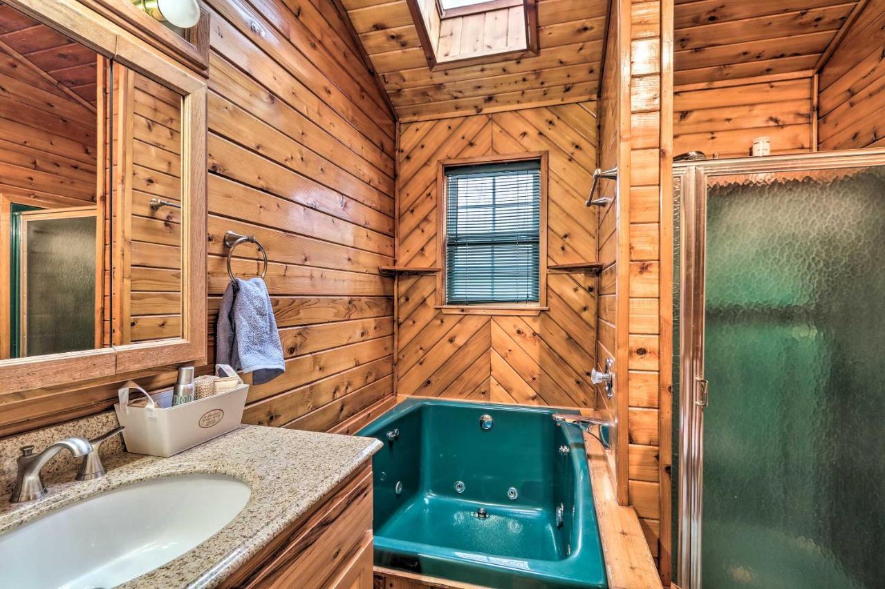 Henryville Home With Hot Tub About 5 Mi To Camelback! Exterior foto